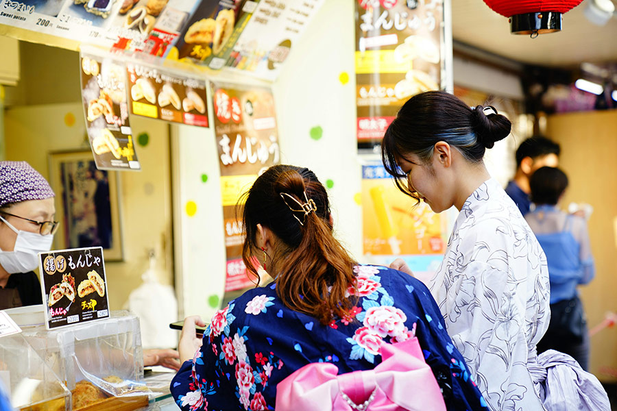 japanese girls in yukata japanese girls in yukata